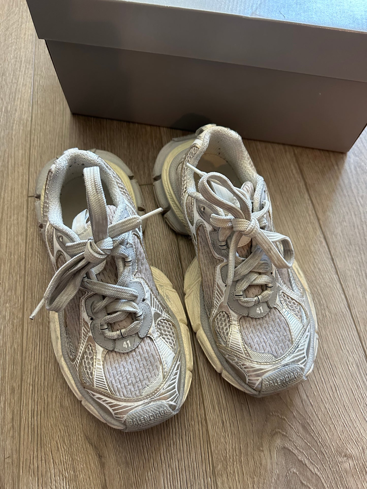 Balenciaga Eggshell 3XL