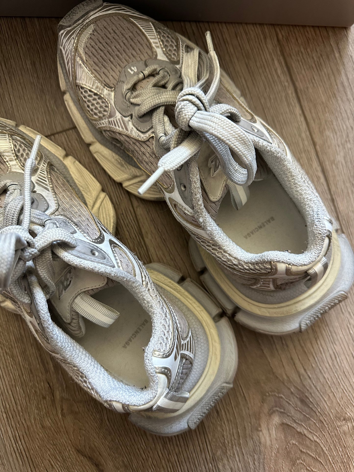 Balenciaga Eggshell 3XL