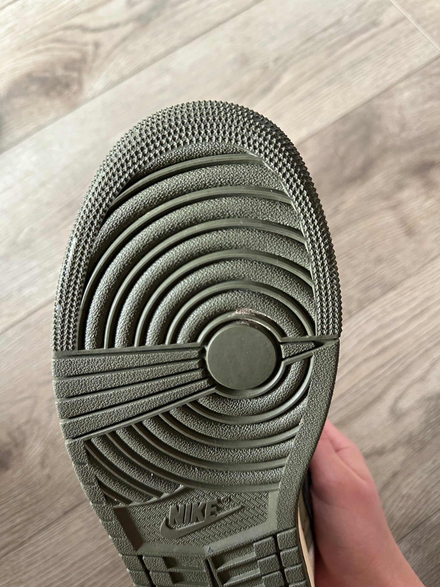 Travis Scott Medium Olive Jordan 1 Low