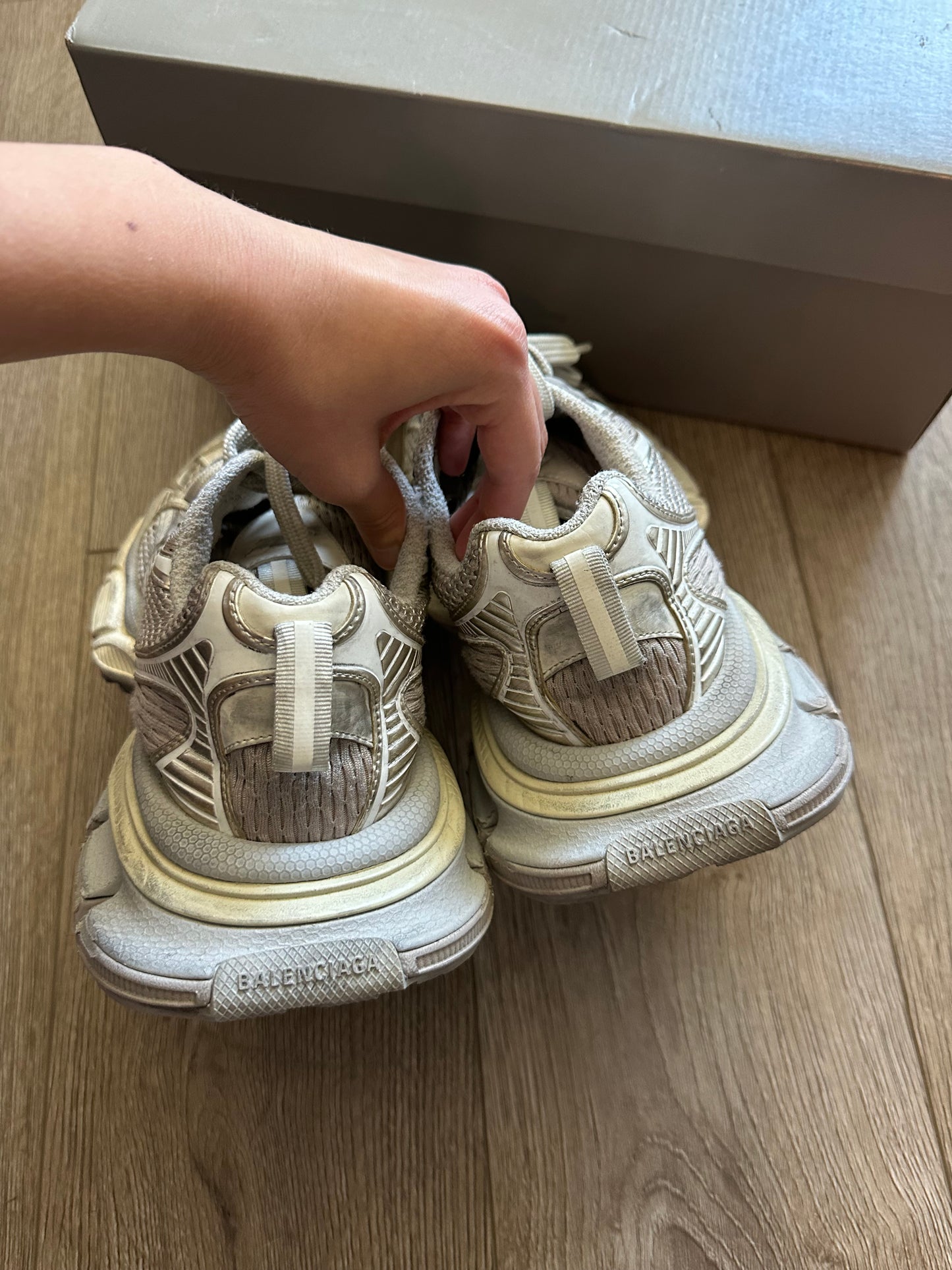 Balenciaga Eggshell 3XL