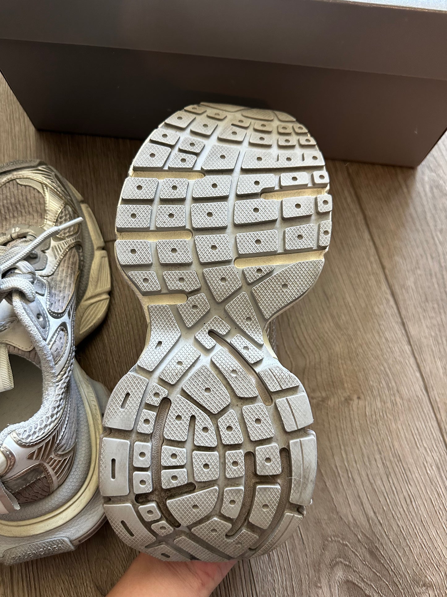 Balenciaga Eggshell 3XL