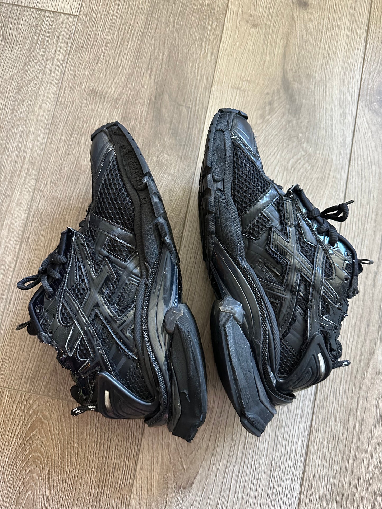 Balenciaga Black Runners
