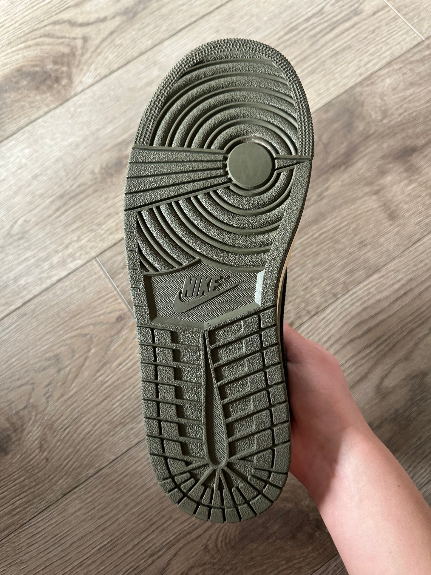 Travis Scott Medium Olive Jordan 1 Low