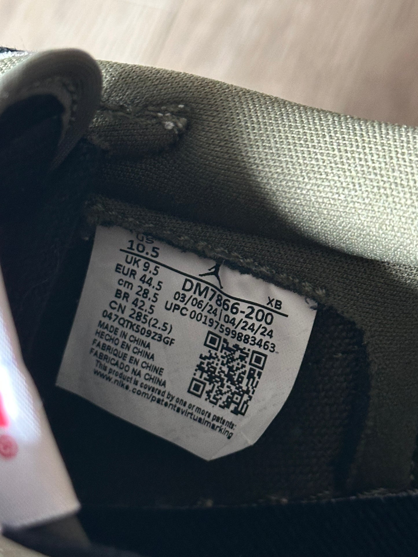 Travis Scott Medium Olive Jordan 1 Low